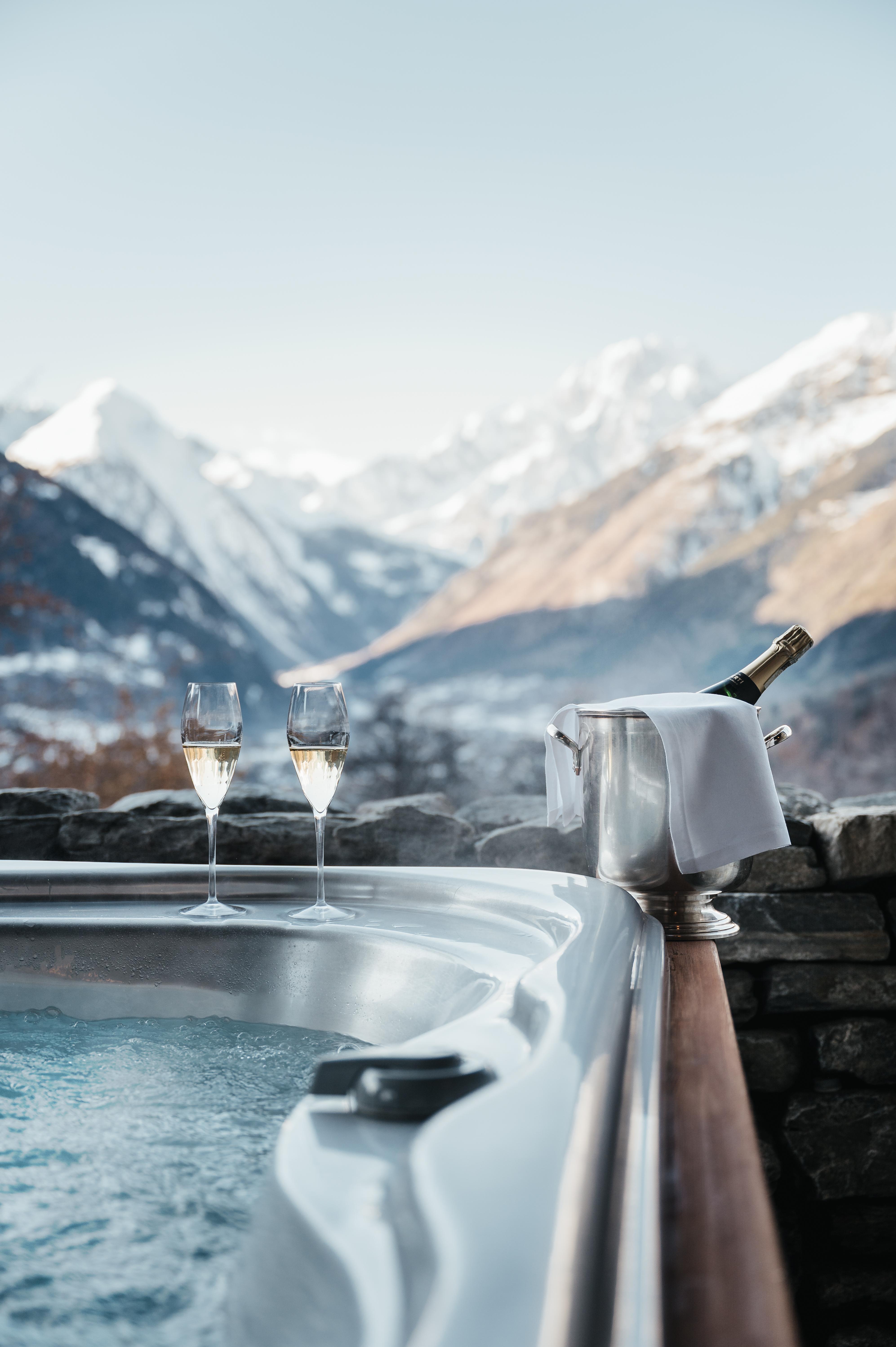 Relais Mont Blanc Hotel & Spa Ла-Саль Экстерьер фото