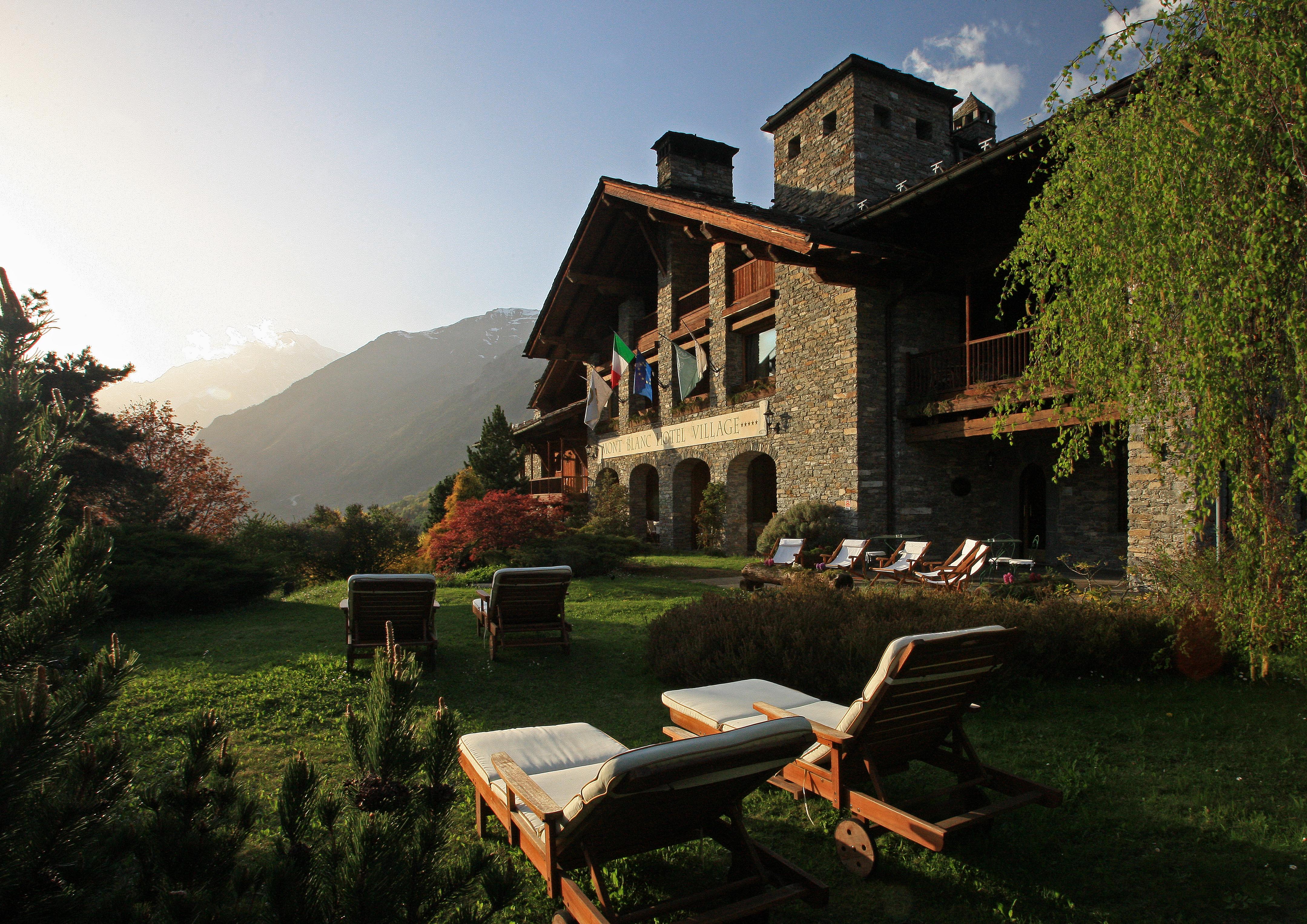 Relais Mont Blanc Hotel & Spa Ла-Саль Экстерьер фото
